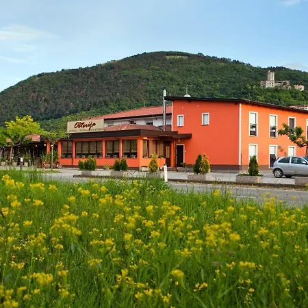 Osterija Casa de hóspedes Branik