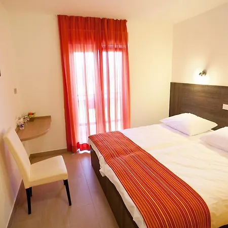 Casa de hóspedes Osterija 3*